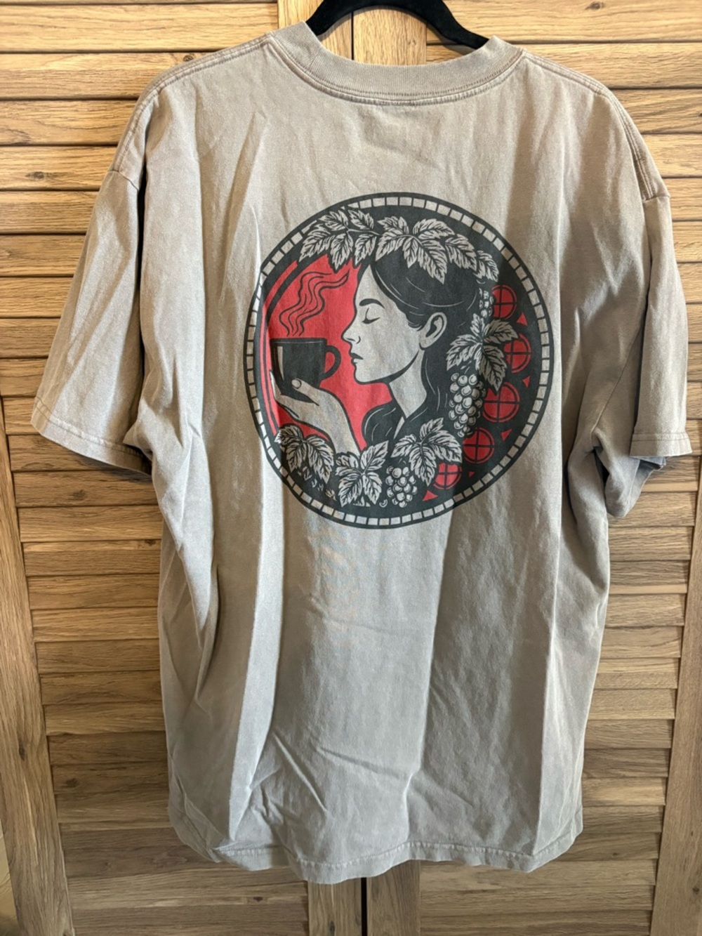 Men's Gray-Brown Graphic Tee with Red Graphic - Casual Coffee Artwork